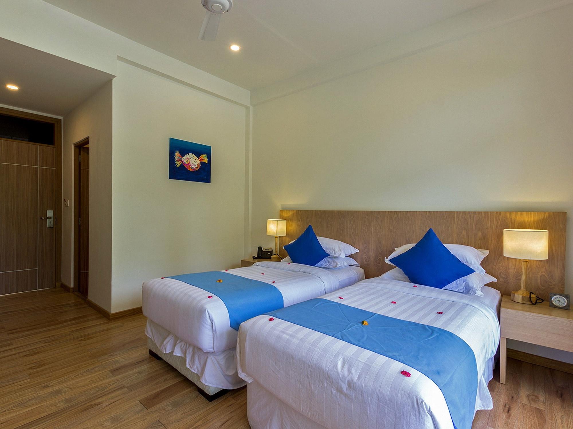Plumeria Maldives Thinadhoo  Esterno foto
