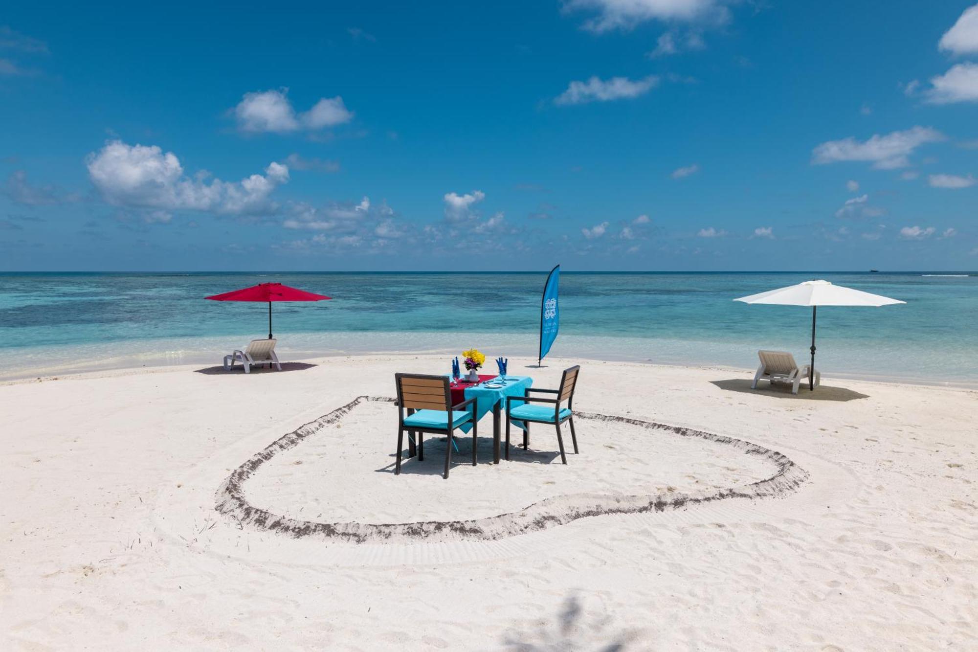 Plumeria Maldives Thinadhoo  Esterno foto
