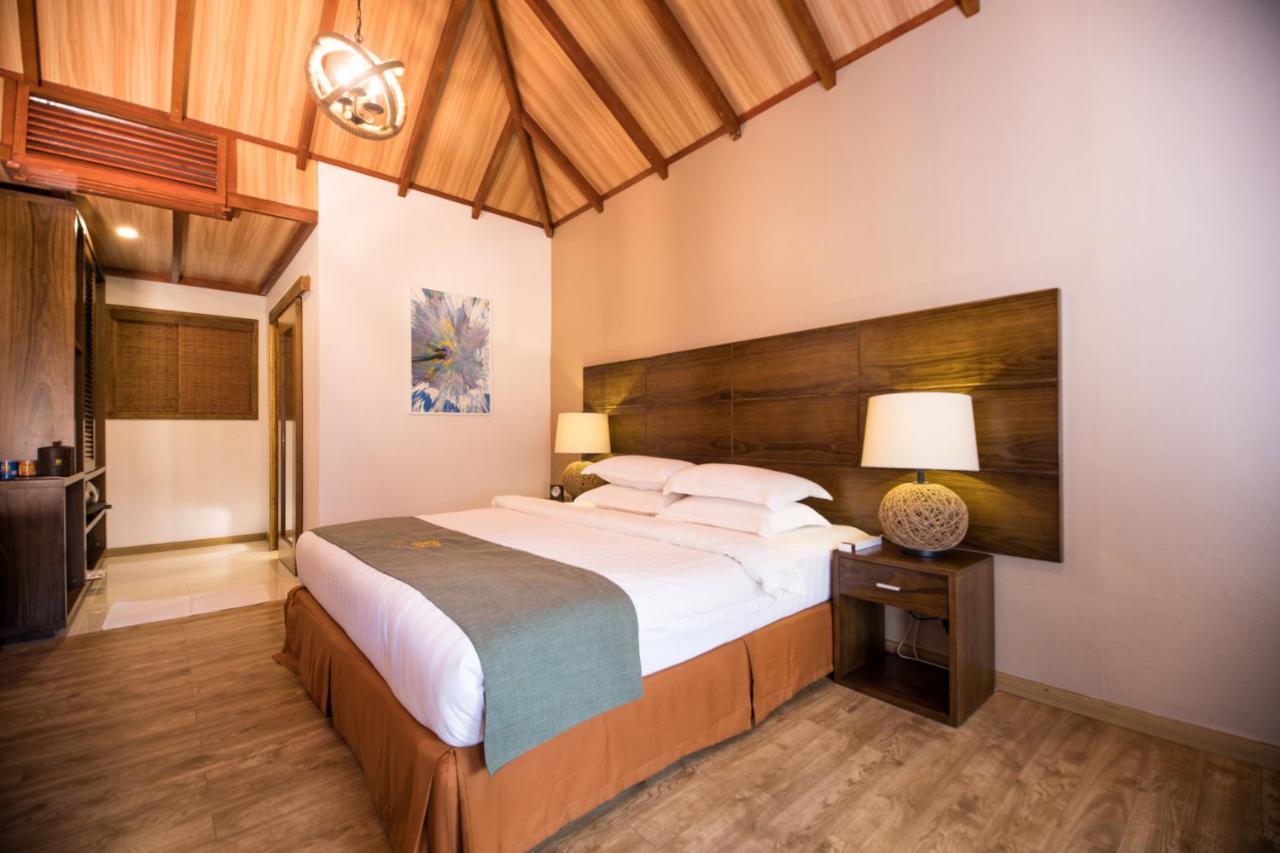 Plumeria Maldives Thinadhoo  Esterno foto